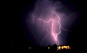storm2.jpg - 7.32 K