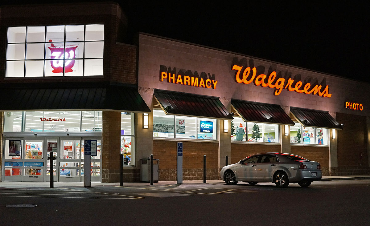 A transgender man says that a pharmacist at his local Walgreens refused to give him his hormone replacement therapy (HRT) medication because of “religious beliefs.” Earlier this week, Roscoe Rike […]